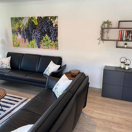 Ferienwohnung Weingut Sturm Buergstadt Bagian luar foto