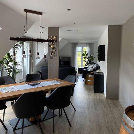 Ferienwohnung Weingut Sturm Buergstadt Bagian luar foto